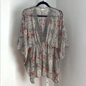Chenault Semi sheer Kimono Sleeve Floral Gray Women's Top Size Large